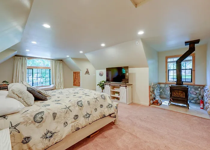 Wishon Studio - Close To Trails And Bass Lake!